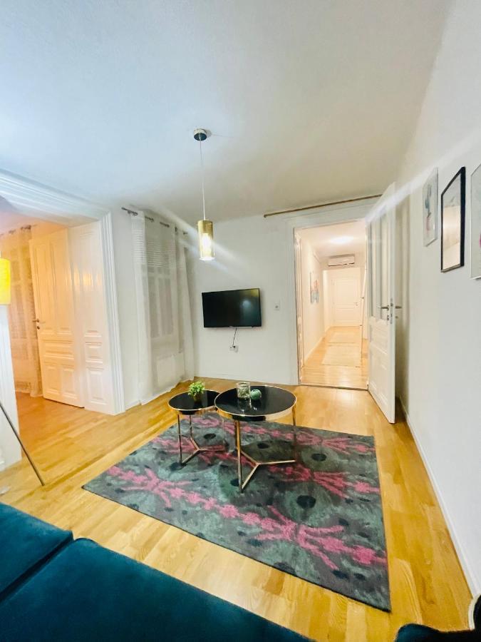 Ferhadija Lounge Apartment Sarajevo Luaran gambar